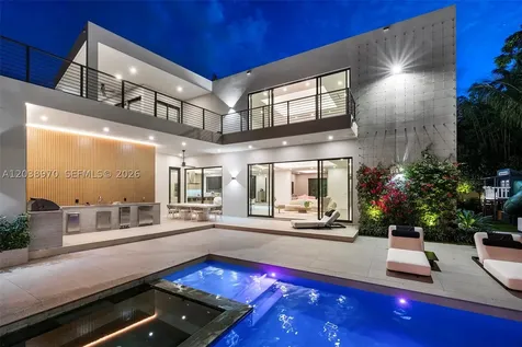 4115 Park Avenue Miami FL 33133