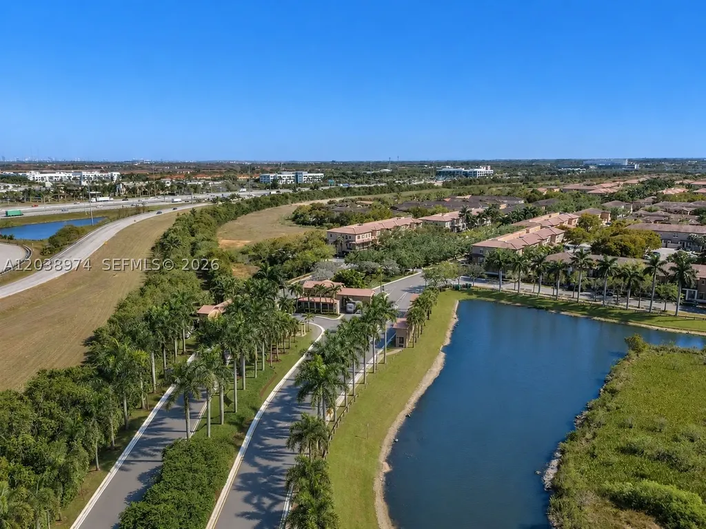 966 SW 147th Avenue Pembroke Pines FL 33027