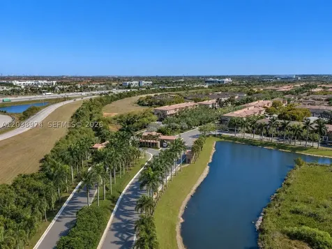 966 SW 147th Avenue Pembroke Pines FL 33027