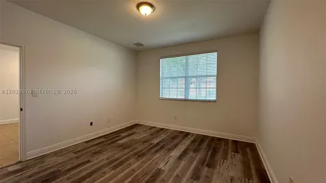 966 SW 147th Avenue Pembroke Pines FL 33027
