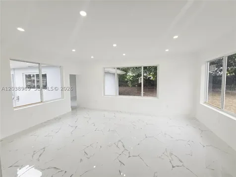2530 NW 111th Street Miami FL 33167