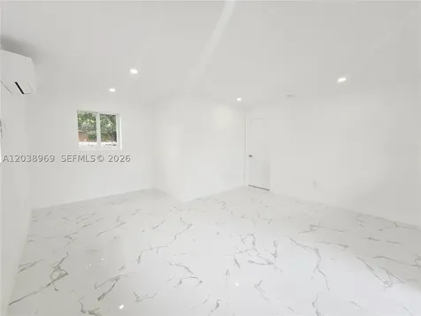 2530 NW 111th Street Miami FL 33167