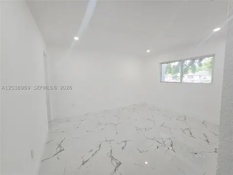 2530 NW 111th Street Miami FL 33167