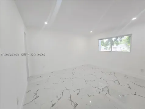 2530 NW 111th Street Miami FL 33167