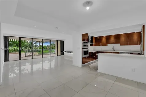 2 Grove Isle Drive Miami FL 33133