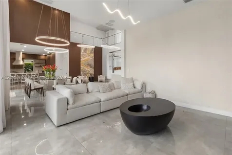 10261 NW 74th Terrace Doral FL 33178