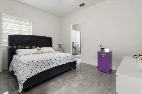 10261 NW 74th Terrace Doral FL 33178