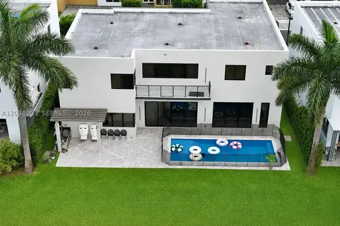 10261 NW 74th Terrace Doral FL 33178