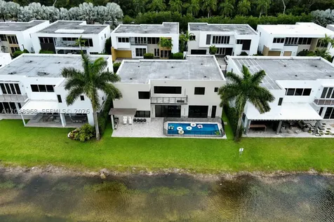 10261 NW 74th Terrace Doral FL 33178