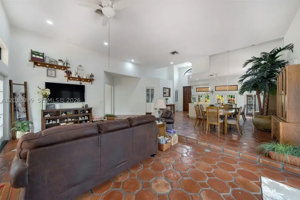 6540 Via Rosa Boca Raton FL 33433