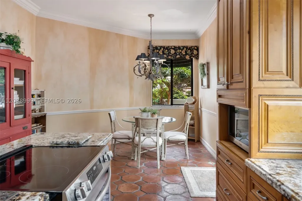 6540 Via Rosa Boca Raton FL 33433