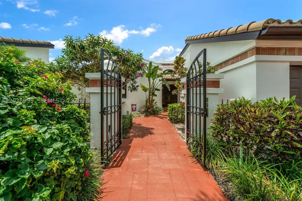 6540 Via Rosa Boca Raton FL 33433