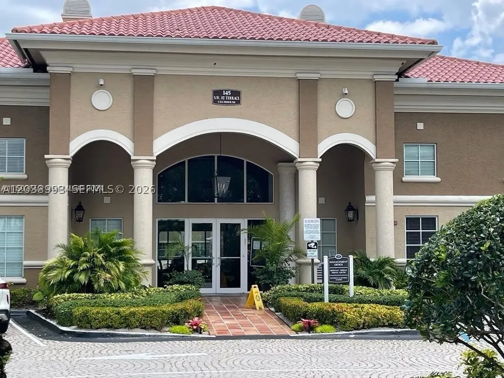 Pembroke Pines FL 33025