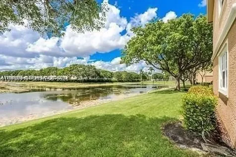 Pembroke Pines FL 33025
