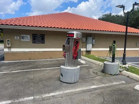 Pembroke Pines FL 33025