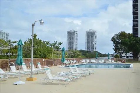 3401 N Country Club Drive Aventura FL 33180