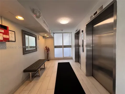 3401 N Country Club Drive Aventura FL 33180