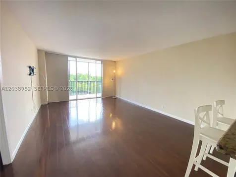 3401 N Country Club Drive Aventura FL 33180