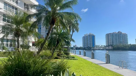 888 Intracoastal Drive Fort Lauderdale FL 33304