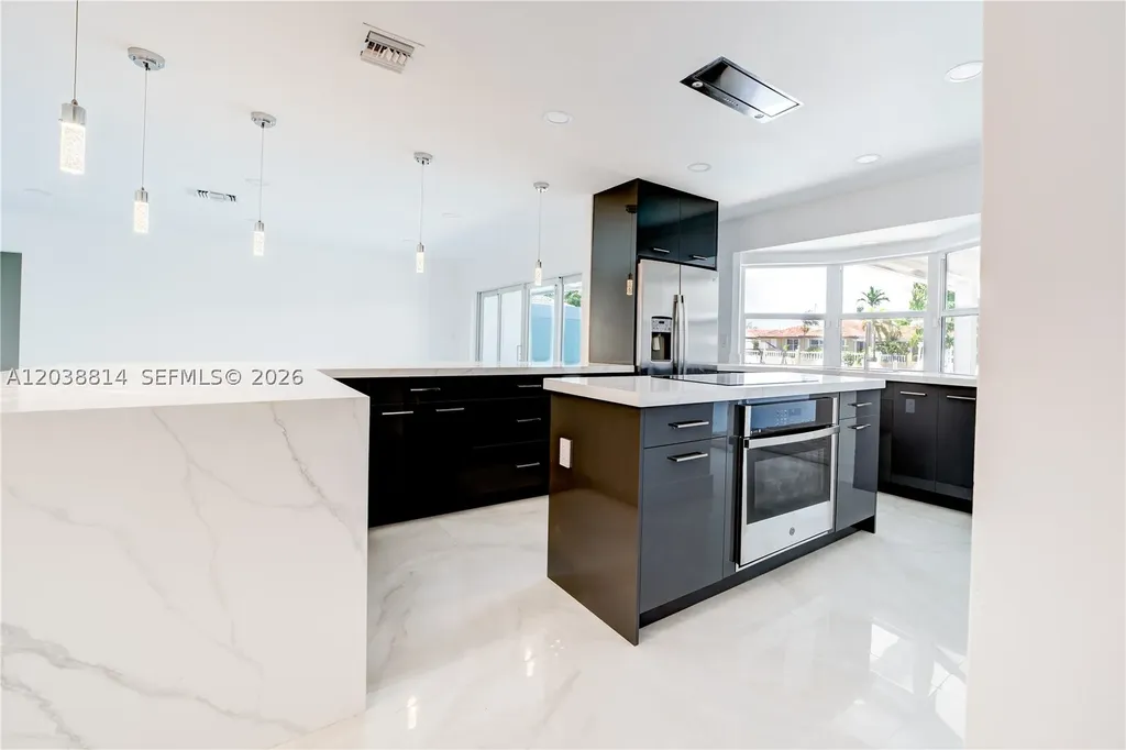 5721 Bayview Drive Fort Lauderdale FL 33308