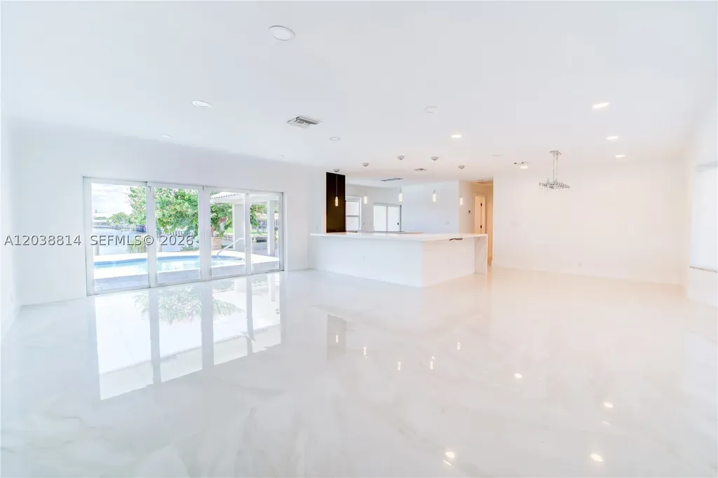 5721 Bayview Drive Fort Lauderdale FL 33308
