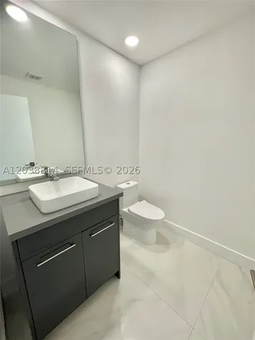 5721 Bayview Drive Fort Lauderdale FL 33308