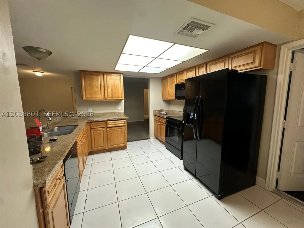 2121 N 52nd Avenue Hollywood FL 33021