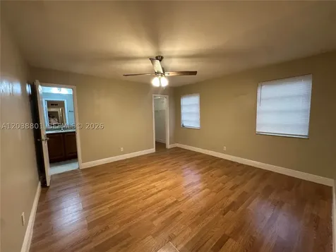 2121 N 52nd Avenue Hollywood FL 33021