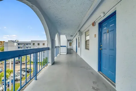 9460 Fontainebleau Boulevard Miami FL 33172