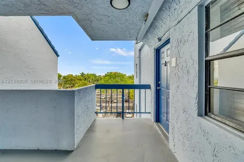 9460 Fontainebleau Boulevard Miami FL 33172