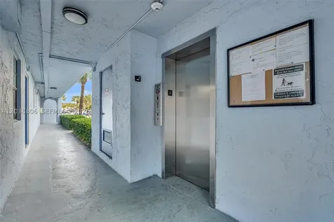 9460 Fontainebleau Boulevard Miami FL 33172