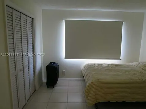 205 Lakeview Drive Weston FL 33326