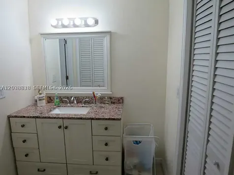 205 Lakeview Drive Weston FL 33326