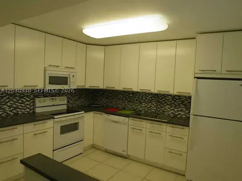 205 Lakeview Drive Weston FL 33326