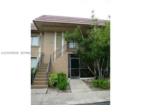 205 Lakeview Drive Weston FL 33326