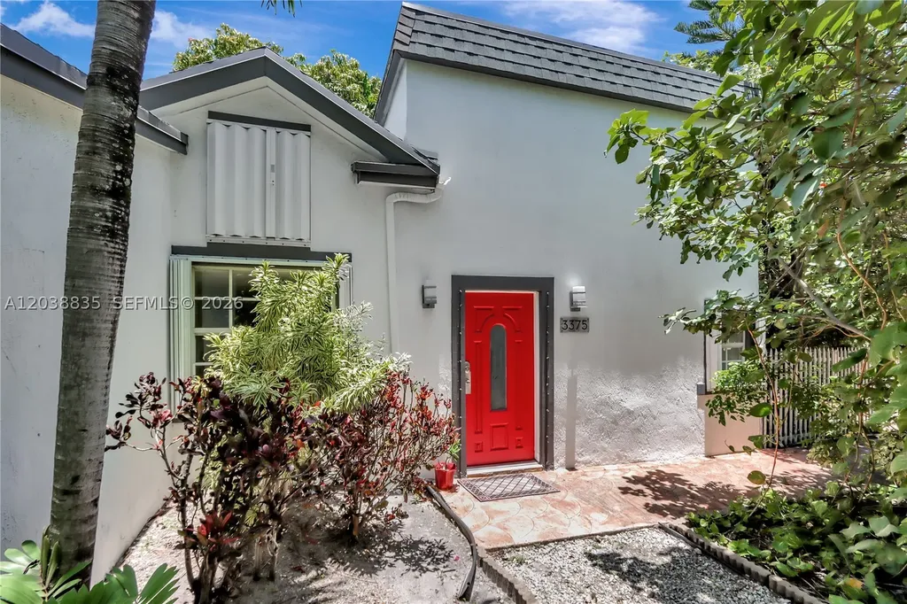 3375 SW 29th Terrace Miami FL 33133