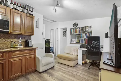 3375 SW 29th Terrace Miami FL 33133