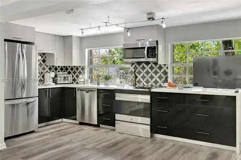 3375 SW 29th Terrace Miami FL 33133