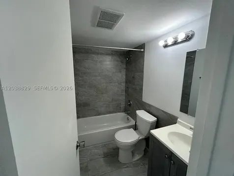 89 Berkshire D West Palm Beach FL 33417