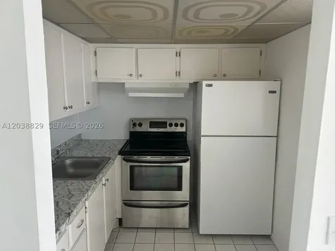 89 Berkshire D West Palm Beach FL 33417
