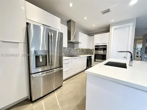 10560 NW 63rd Terrace Doral FL 33178