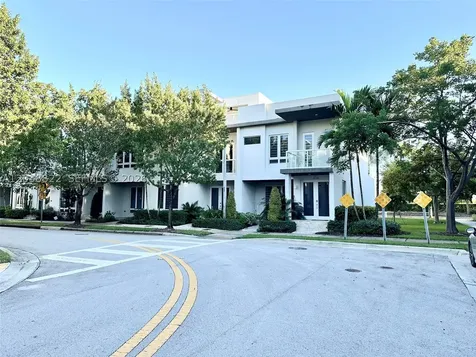 10560 NW 63rd Terrace Doral FL 33178