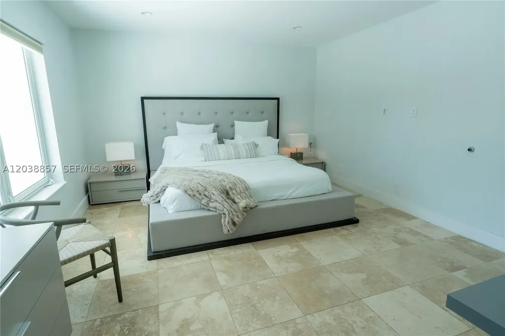 2711 NE 57th Court Fort Lauderdale FL 33308