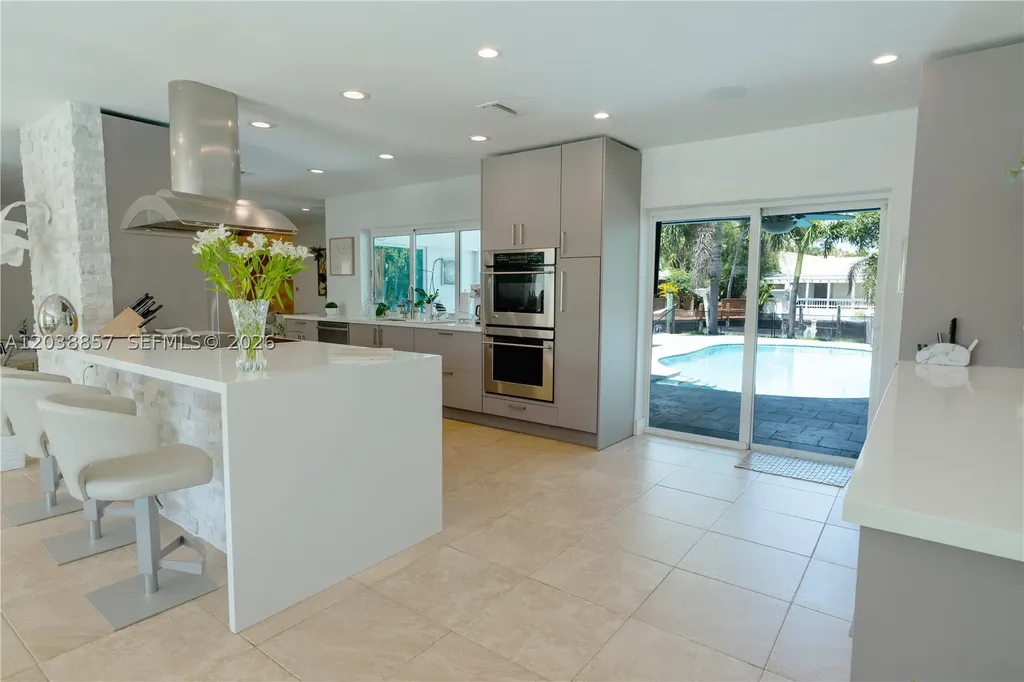 2711 NE 57th Court Fort Lauderdale FL 33308