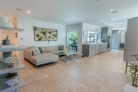 2711 NE 57th Court Fort Lauderdale FL 33308