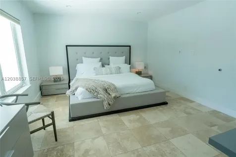 2711 NE 57th Court Fort Lauderdale FL 33308