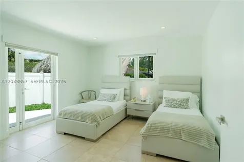 2711 NE 57th Court Fort Lauderdale FL 33308