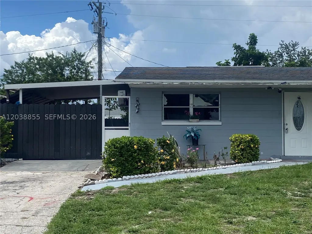 1111 N Vineyard Street Lehigh Acres FL 33936