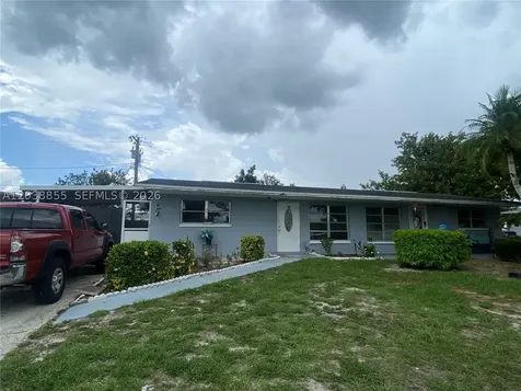1111 N Vineyard Street Lehigh Acres FL 33936