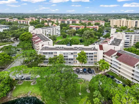 7021 Environ Boulevard Lauderhill FL 33319